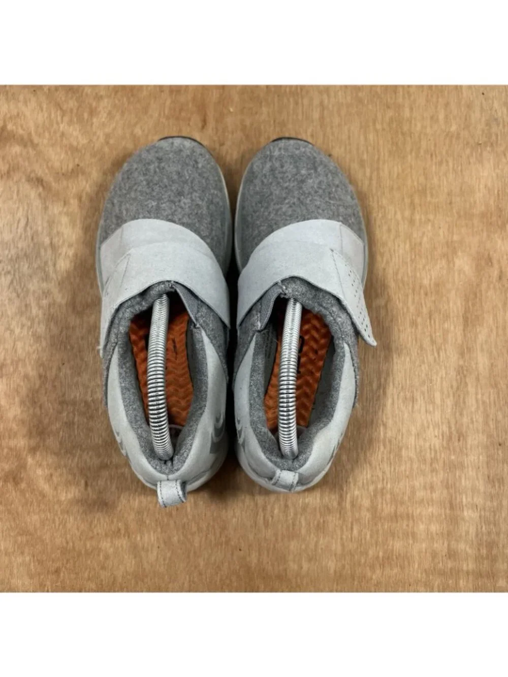 Topo Athletic Rekover Low Top Women Size 7 Grey Running Shoes